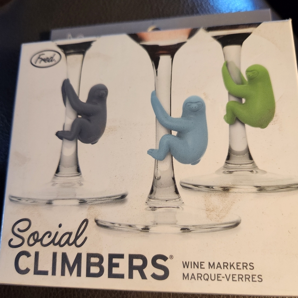 Fred Social Climbers NIB Set Of 6 Sloth Wine Glass Markers